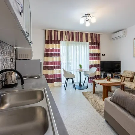 Lucia 2 德拉马利