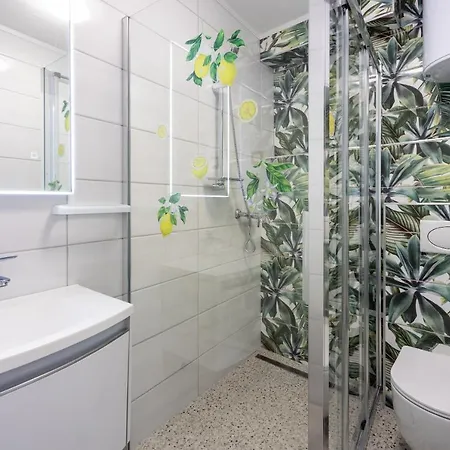 Lucia 2 德拉马利