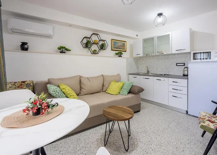 Lucia 2 Apartment Dramalj