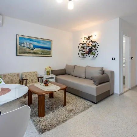 Apartment Lucia 2
