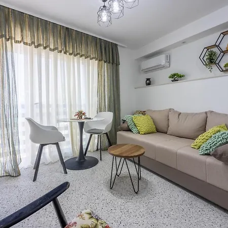 Lucia 2 Apartman *