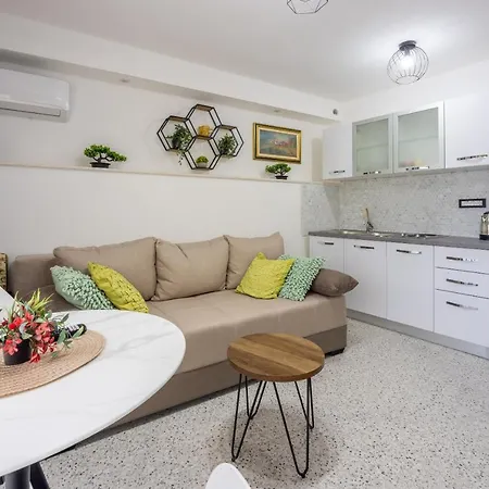 Lucia 2 Apartament Dramalj